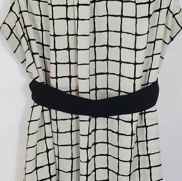 Motherhood Ivory Window Pane Sleeveless Top Maternity Medium - Picture 5 of 9